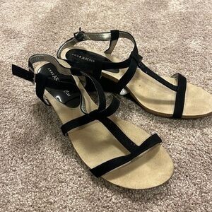 Anne Klein size 9 1/2